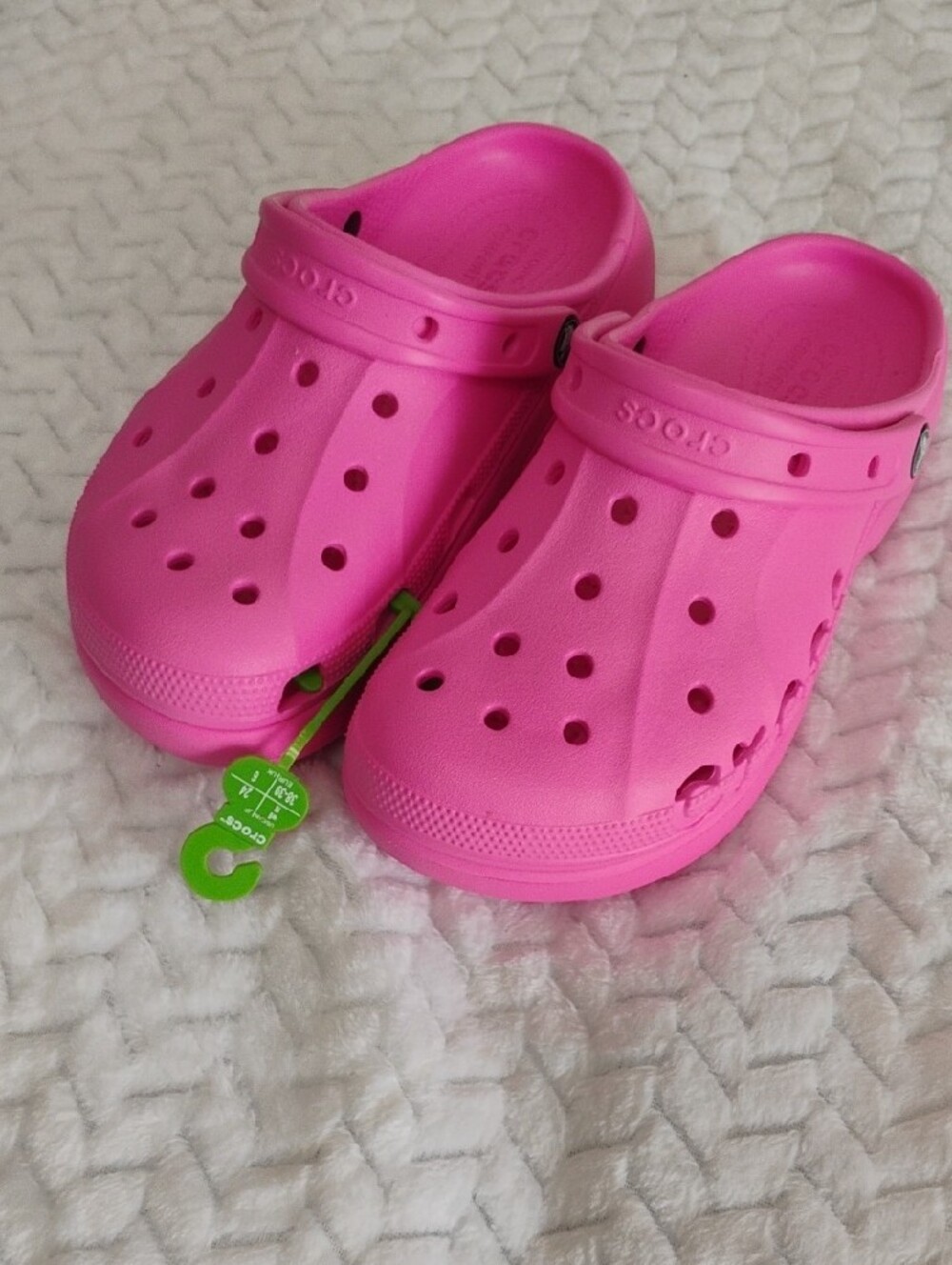 CROCS Classic Clog in Bright Pink - Picture 5 of 5